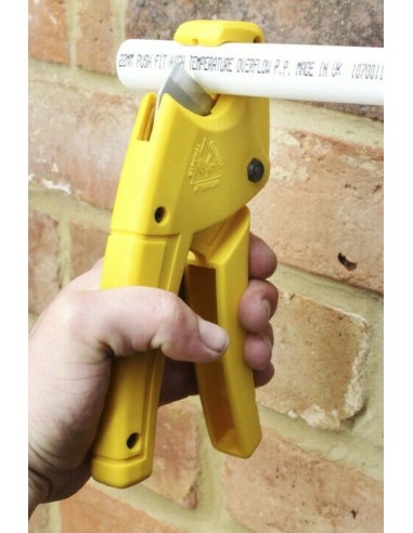 Stanley Κόφτης Πλαστικών Σωλήνων 28mm - 0-70-450